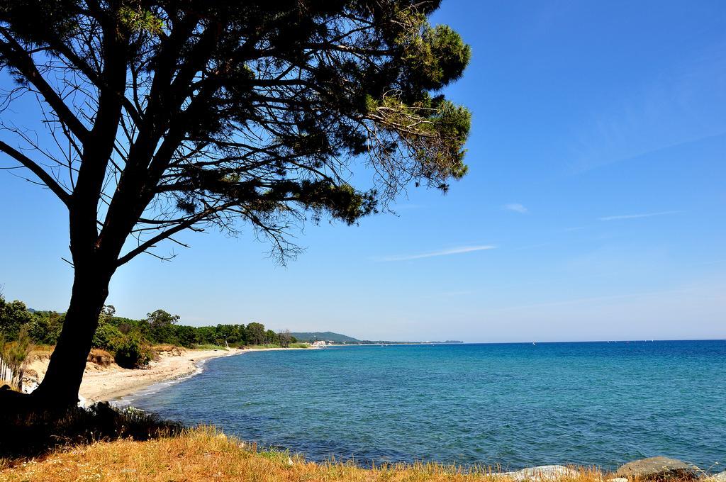 Sole e Mare Aparthotel Santa-Maria-Poggio  Esterno foto