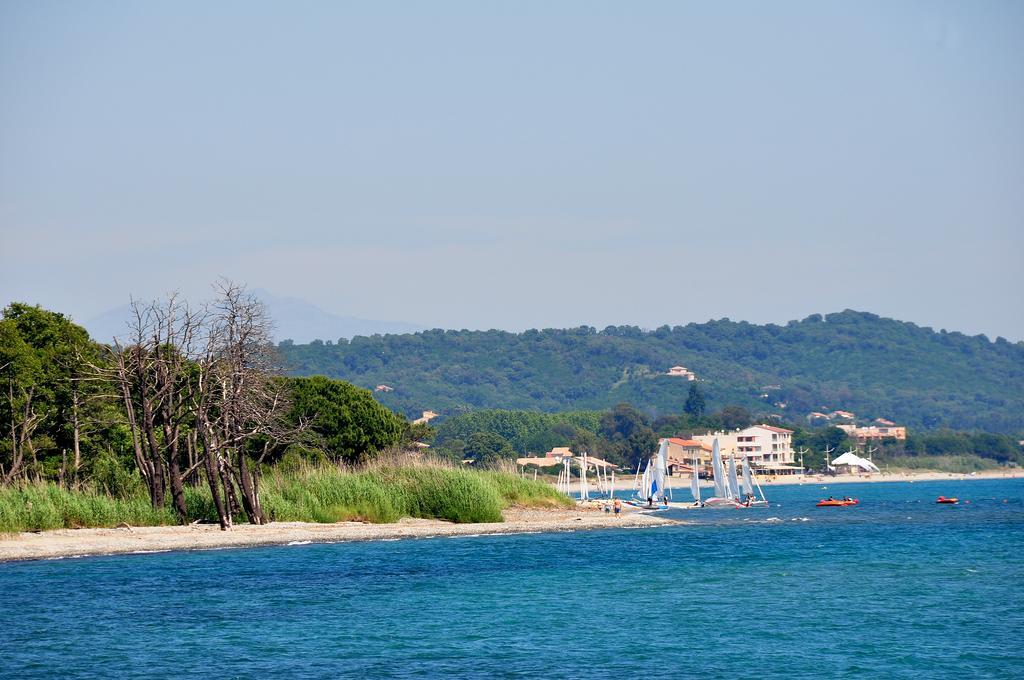 Sole e Mare Aparthotel Santa-Maria-Poggio  Esterno foto