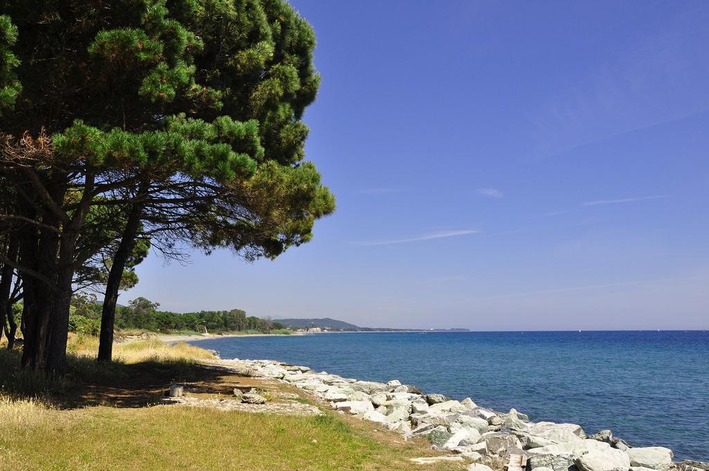 Sole e Mare Aparthotel Santa-Maria-Poggio  Esterno foto